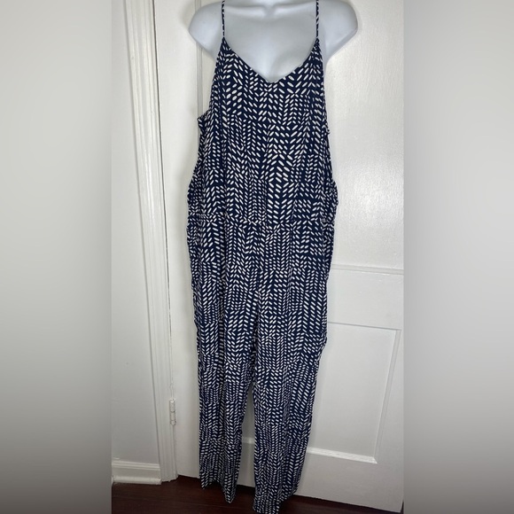 Ann Taylor Loft NWT Navy/White Patterned Jumpsuit w Adjustable Straps & Pockets - Picture 1 of 7